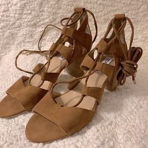 Steve Madden swede NWOT heels with ankle ties.